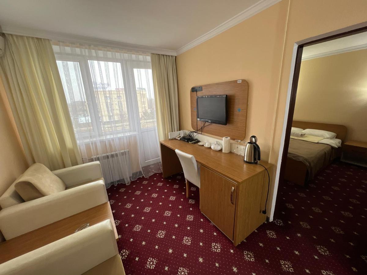 Yassy Hotel, Turkistan エクステリア 写真