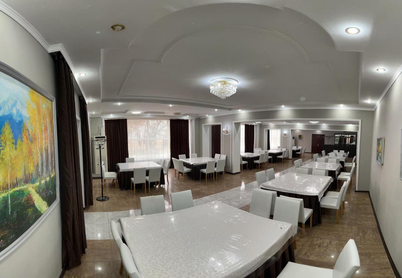 Yassy Hotel, Turkistan エクステリア 写真