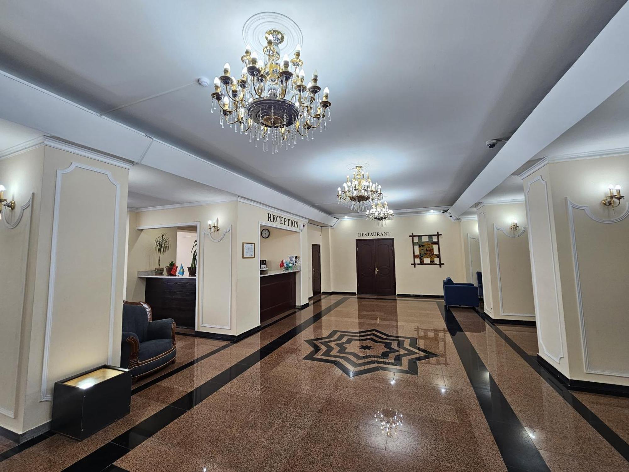 Yassy Hotel, Turkistan エクステリア 写真