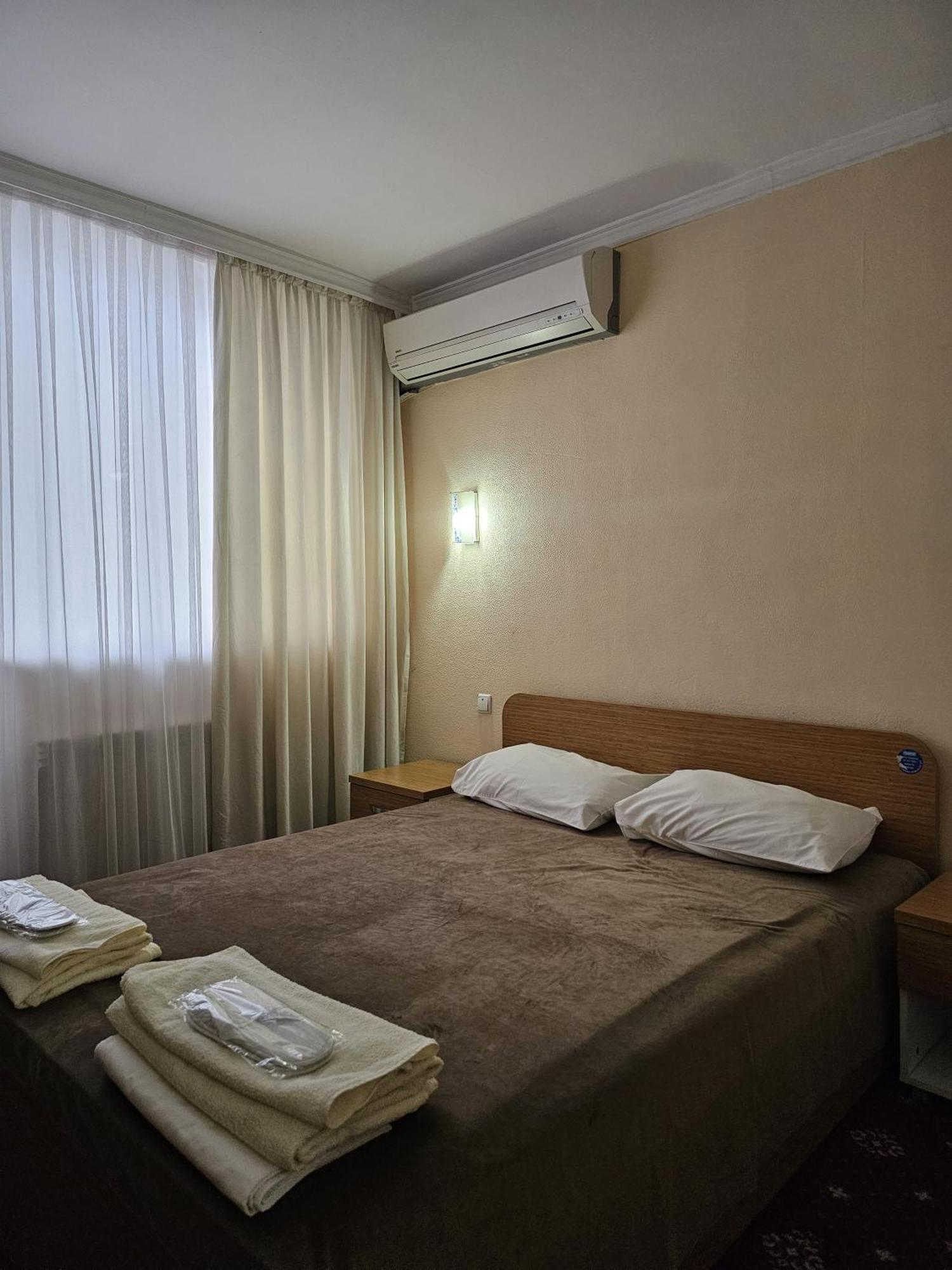 Yassy Hotel, Turkistan エクステリア 写真