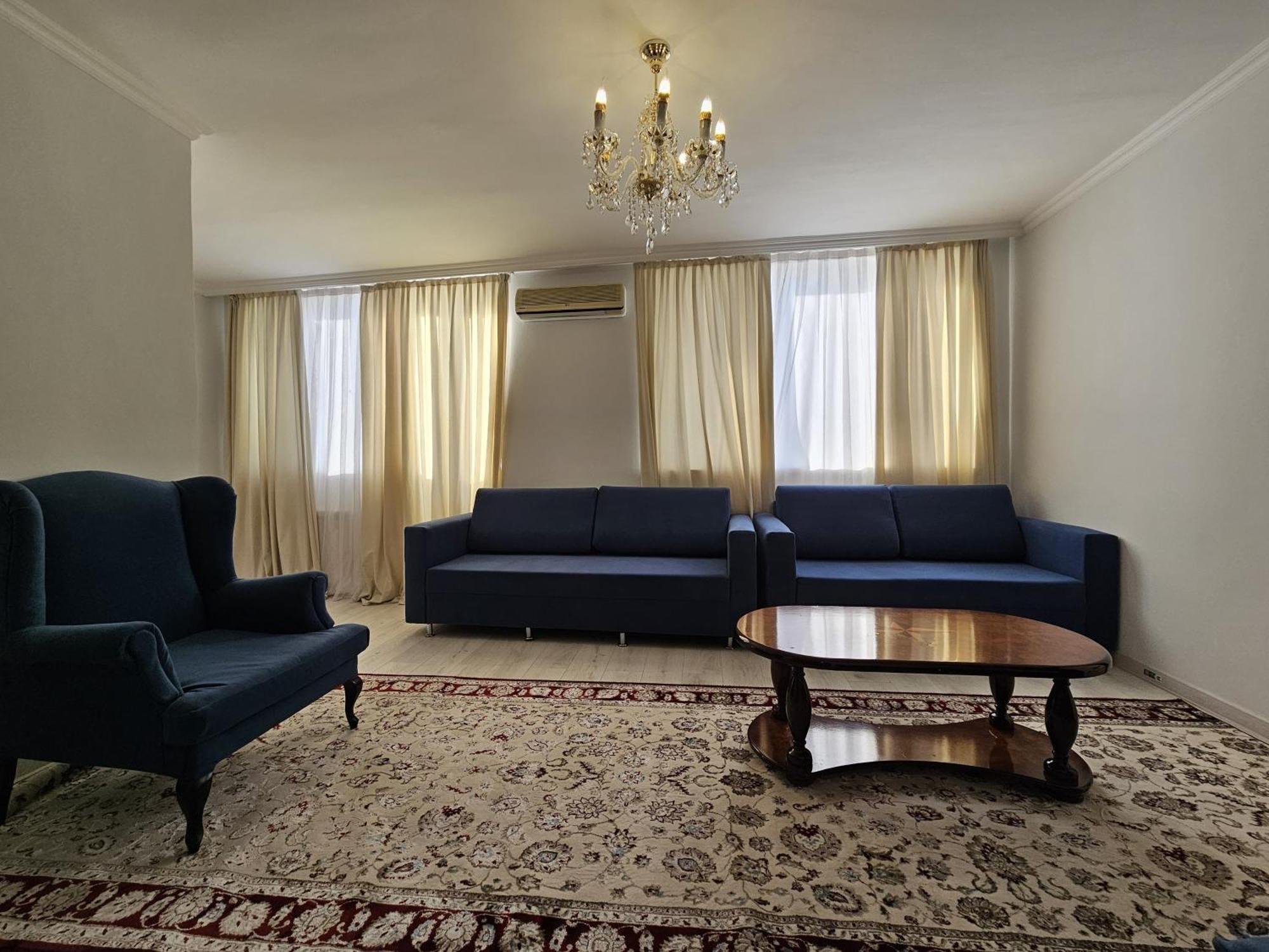Yassy Hotel, Turkistan エクステリア 写真