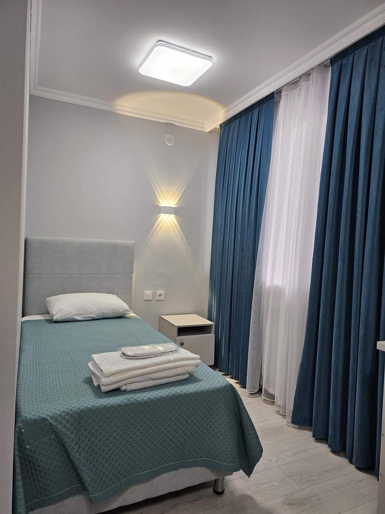 Yassy Hotel, Turkistan エクステリア 写真